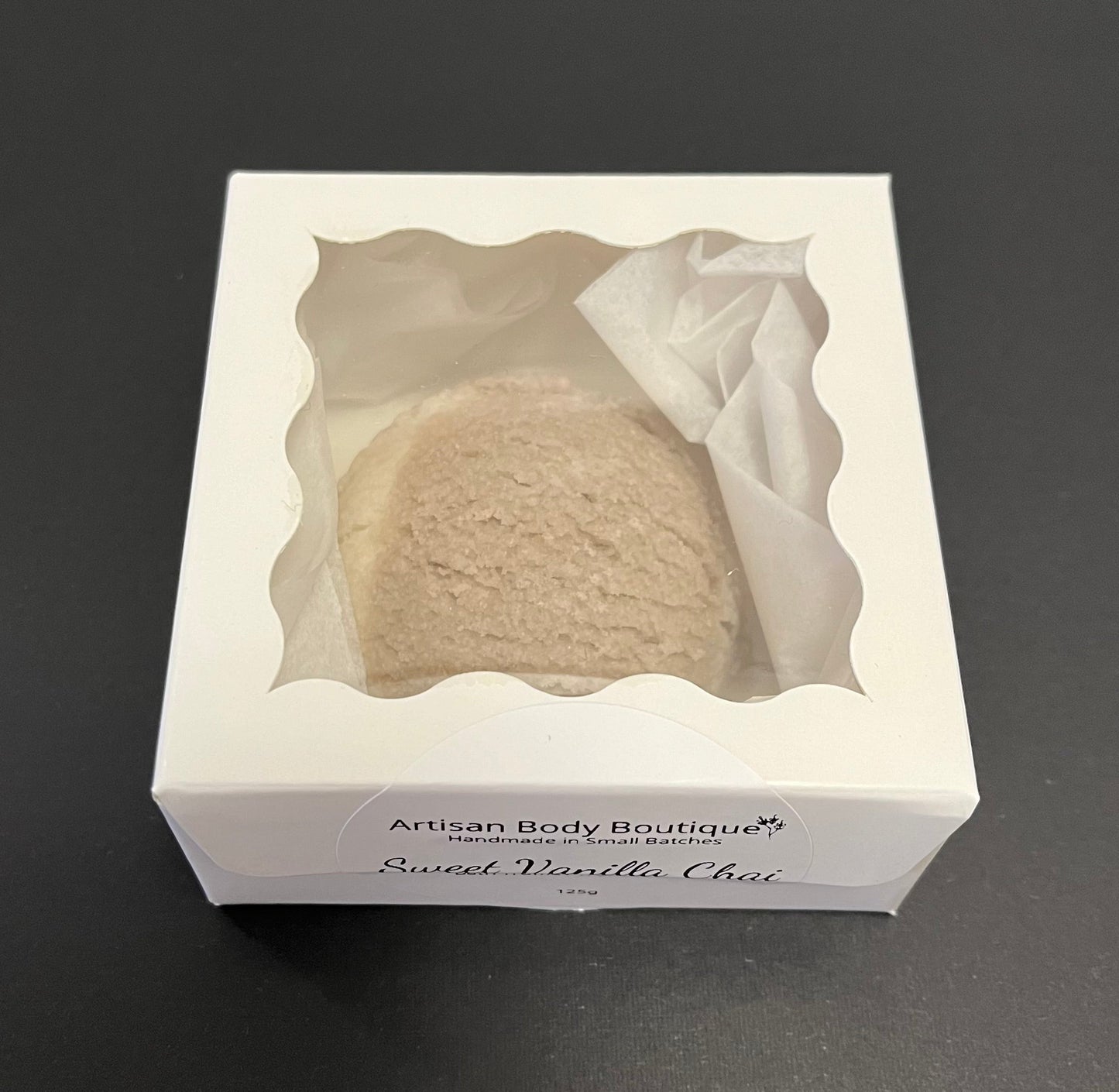 Bath Bomb Truffle in Sweet Vanilla Chai scent with nourishing Shea butter.
